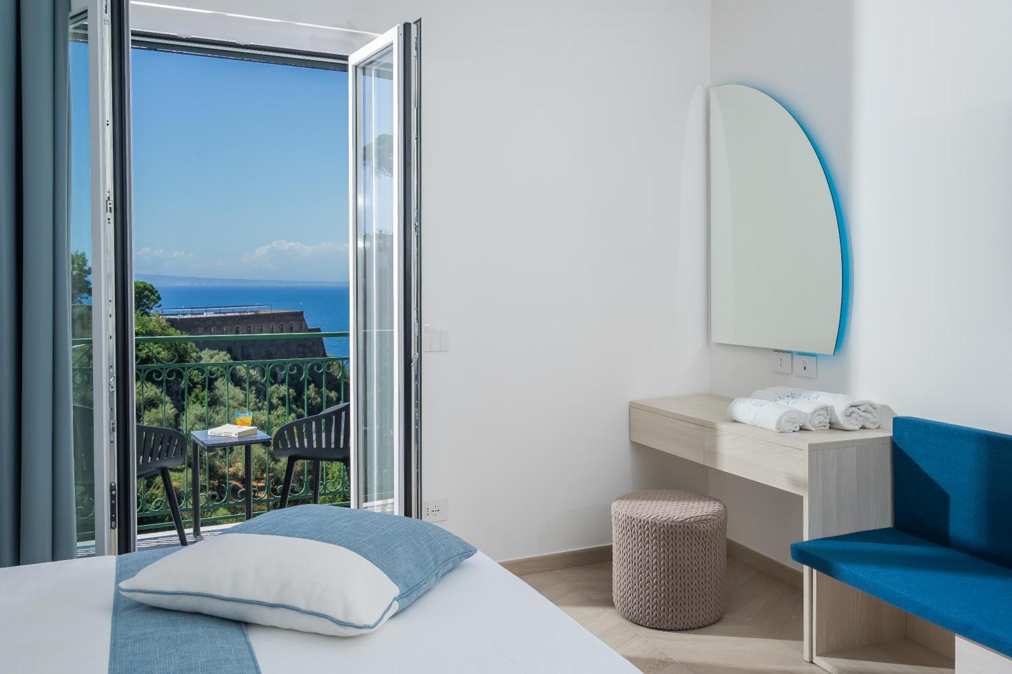 Sea View Deluxe Apartments Vico Equense Exteriér fotografie