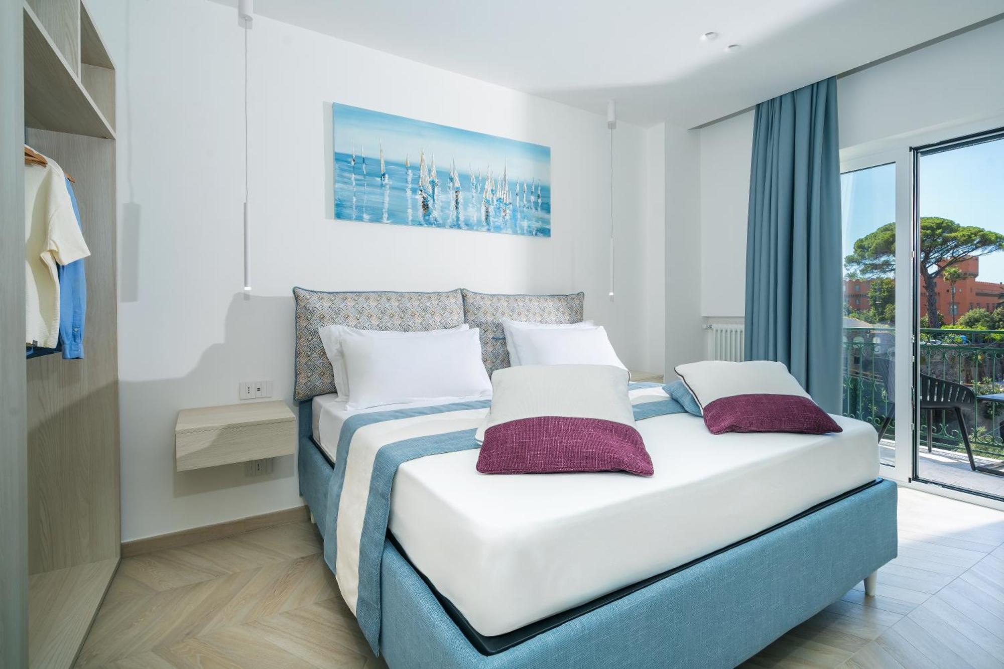 Sea View Deluxe Apartments Vico Equense Exteriér fotografie