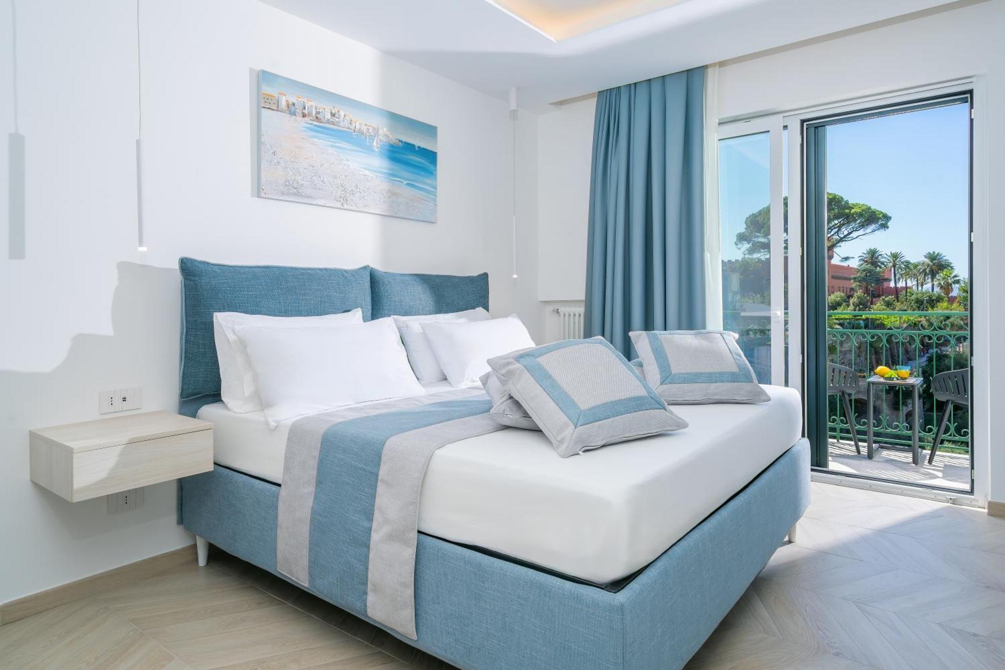 Sea View Deluxe Apartments Vico Equense Exteriér fotografie